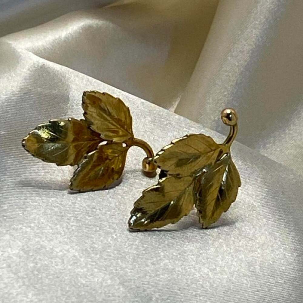 Vintage Krementz 14K Gold Overlay Leaf Earrings 1950s Screw Back Old Hollywood